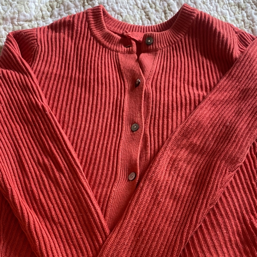 WVN faded red Cardigan Sweater